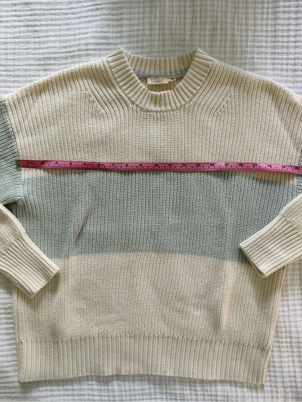 Faherty Sunwashed Fisherman’s Sweater - Cream and Light Blue Colorblock - Picture 5 of 5
